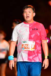 BIB: 266
                            <button type="button" onclick="openModal(15316858)" class="btn btn-primary btn-sm float-right btn-popup" data-toggle="modal" data-target=".modal-high-quality">
                        <i class="fas fa-shopping-cart"></i> Add to Cart
                    </button>
                                            <button type="button" onclick="isThisMe(15316858, true)" class="btn btn-success btn-sm float-right btn-popup btn-isme hidden" data-toggle="tooltip" data-placement="bottom" title="นี่คือรูปของคุณใช่ไหม คลิกที่นี่เพื่อเอาเข้าอัลบั้ม">
                        <i class="fas fa-plus"></i> Add to album
                    </button>
                    <button type="button" onclick="isThisMe(15316858, false)" class="btn btn-warning btn-sm float-right btn-popup btn-isnotme hidden">
                        <i class="fas fa-ban"></i> Remove from album
                    </button>