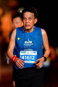 BIB: 42195, 41612
                            <button type="button" onclick="openModal(15586684)" class="btn btn-primary btn-sm float-right btn-popup" data-toggle="modal" data-target=".modal-high-quality">
                        <i class="fas fa-shopping-cart"></i> Add to Cart
                    </button>
                                            <button type="button" onclick="isThisMe(15586684, true)" class="btn btn-success btn-sm float-right btn-popup btn-isme hidden" data-toggle="tooltip" data-placement="bottom" title="นี่คือรูปของคุณใช่ไหม คลิกที่นี่เพื่อเอาเข้าอัลบั้ม">
                        <i class="fas fa-plus"></i> Add to album
                    </button>
                    <button type="button" onclick="isThisMe(15586684, false)" class="btn btn-warning btn-sm float-right btn-popup btn-isnotme hidden">
                        <i class="fas fa-ban"></i> Remove from album
                    </button>