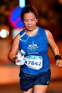 BIB: 021, 425, 47842
                            <button type="button" onclick="openModal(15589259)" class="btn btn-primary btn-sm float-right btn-popup" data-toggle="modal" data-target=".modal-high-quality">
                        <i class="fas fa-shopping-cart"></i> Add to Cart
                    </button>
                                            <button type="button" onclick="isThisMe(15589259, true)" class="btn btn-success btn-sm float-right btn-popup btn-isme hidden" data-toggle="tooltip" data-placement="bottom" title="นี่คือรูปของคุณใช่ไหม คลิกที่นี่เพื่อเอาเข้าอัลบั้ม">
                        <i class="fas fa-plus"></i> Add to album
                    </button>
                    <button type="button" onclick="isThisMe(15589259, false)" class="btn btn-warning btn-sm float-right btn-popup btn-isnotme hidden">
                        <i class="fas fa-ban"></i> Remove from album
                    </button>