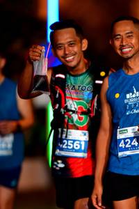 BIB: 202, 2561, 424
                            <button type="button" onclick="openModal(15586486)" class="btn btn-primary btn-sm float-right btn-popup" data-toggle="modal" data-target=".modal-high-quality">
                        <i class="fas fa-shopping-cart"></i> Add to Cart
                    </button>
                                            <button type="button" onclick="isThisMe(15586486, true)" class="btn btn-success btn-sm float-right btn-popup btn-isme hidden" data-toggle="tooltip" data-placement="bottom" title="นี่คือรูปของคุณใช่ไหม คลิกที่นี่เพื่อเอาเข้าอัลบั้ม">
                        <i class="fas fa-plus"></i> Add to album
                    </button>
                    <button type="button" onclick="isThisMe(15586486, false)" class="btn btn-warning btn-sm float-right btn-popup btn-isnotme hidden">
                        <i class="fas fa-ban"></i> Remove from album
                    </button>