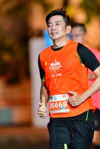 BIB: 202, 26668
                            <button type="button" onclick="openModal(15316053)" class="btn btn-primary btn-sm float-right btn-popup" data-toggle="modal" data-target=".modal-high-quality">
                        <i class="fas fa-shopping-cart"></i> Add to Cart
                    </button>
                                            <button type="button" onclick="isThisMe(15316053, true)" class="btn btn-success btn-sm float-right btn-popup btn-isme hidden" data-toggle="tooltip" data-placement="bottom" title="นี่คือรูปของคุณใช่ไหม คลิกที่นี่เพื่อเอาเข้าอัลบั้ม">
                        <i class="fas fa-plus"></i> Add to album
                    </button>
                    <button type="button" onclick="isThisMe(15316053, false)" class="btn btn-warning btn-sm float-right btn-popup btn-isnotme hidden">
                        <i class="fas fa-ban"></i> Remove from album
                    </button>