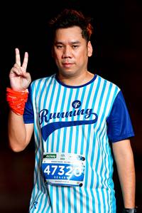 BIB: 42195, 47320
                            <button type="button" onclick="openModal(15590978)" class="btn btn-primary btn-sm float-right btn-popup" data-toggle="modal" data-target=".modal-high-quality">
                        <i class="fas fa-shopping-cart"></i> Add to Cart
                    </button>
                                            <button type="button" onclick="isThisMe(15590978, true)" class="btn btn-success btn-sm float-right btn-popup btn-isme hidden" data-toggle="tooltip" data-placement="bottom" title="นี่คือรูปของคุณใช่ไหม คลิกที่นี่เพื่อเอาเข้าอัลบั้ม">
                        <i class="fas fa-plus"></i> Add to album
                    </button>
                    <button type="button" onclick="isThisMe(15590978, false)" class="btn btn-warning btn-sm float-right btn-popup btn-isnotme hidden">
                        <i class="fas fa-ban"></i> Remove from album
                    </button>
