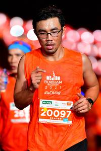 BIB: 202, 20097, 1667
                            <button type="button" onclick="openModal(15523092)" class="btn btn-primary btn-sm float-right btn-popup" data-toggle="modal" data-target=".modal-high-quality">
                        <i class="fas fa-shopping-cart"></i> Add to Cart
                    </button>
                                            <button type="button" onclick="isThisMe(15523092, true)" class="btn btn-success btn-sm float-right btn-popup btn-isme hidden" data-toggle="tooltip" data-placement="bottom" title="นี่คือรูปของคุณใช่ไหม คลิกที่นี่เพื่อเอาเข้าอัลบั้ม">
                        <i class="fas fa-plus"></i> Add to album
                    </button>
                    <button type="button" onclick="isThisMe(15523092, false)" class="btn btn-warning btn-sm float-right btn-popup btn-isnotme hidden">
                        <i class="fas fa-ban"></i> Remove from album
                    </button>