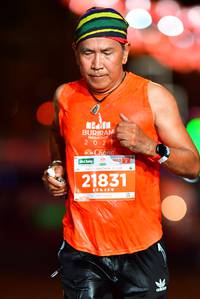 BIB: 602, 21831
                            <button type="button" onclick="openModal(15313726)" class="btn btn-primary btn-sm float-right btn-popup" data-toggle="modal" data-target=".modal-high-quality">
                        <i class="fas fa-shopping-cart"></i> Add to Cart
                    </button>
                                            <button type="button" onclick="isThisMe(15313726, true)" class="btn btn-success btn-sm float-right btn-popup btn-isme hidden" data-toggle="tooltip" data-placement="bottom" title="นี่คือรูปของคุณใช่ไหม คลิกที่นี่เพื่อเอาเข้าอัลบั้ม">
                        <i class="fas fa-plus"></i> Add to album
                    </button>
                    <button type="button" onclick="isThisMe(15313726, false)" class="btn btn-warning btn-sm float-right btn-popup btn-isnotme hidden">
                        <i class="fas fa-ban"></i> Remove from album
                    </button>