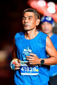 BIB: 105, 41828
                            <button type="button" onclick="openModal(15591077)" class="btn btn-primary btn-sm float-right btn-popup" data-toggle="modal" data-target=".modal-high-quality">
                        <i class="fas fa-shopping-cart"></i> Add to Cart
                    </button>
                                            <button type="button" onclick="isThisMe(15591077, true)" class="btn btn-success btn-sm float-right btn-popup btn-isme hidden" data-toggle="tooltip" data-placement="bottom" title="นี่คือรูปของคุณใช่ไหม คลิกที่นี่เพื่อเอาเข้าอัลบั้ม">
                        <i class="fas fa-plus"></i> Add to album
                    </button>
                    <button type="button" onclick="isThisMe(15591077, false)" class="btn btn-warning btn-sm float-right btn-popup btn-isnotme hidden">
                        <i class="fas fa-ban"></i> Remove from album
                    </button>