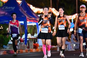 BIB: 43109, 42724, 0499, 6969
                            <button type="button" onclick="openModal(14304037)" class="btn btn-primary btn-sm float-right btn-popup" data-toggle="modal" data-target=".modal-high-quality">
                        <i class="fas fa-shopping-cart"></i> Add to Cart
                    </button>
                                            <button type="button" onclick="isThisMe(14304037, true)" class="btn btn-success btn-sm float-right btn-popup btn-isme hidden" data-toggle="tooltip" data-placement="bottom" title="นี่คือรูปของคุณใช่ไหม คลิกที่นี่เพื่อเอาเข้าอัลบั้ม">
                        <i class="fas fa-plus"></i> Add to album
                    </button>
                    <button type="button" onclick="isThisMe(14304037, false)" class="btn btn-warning btn-sm float-right btn-popup btn-isnotme hidden">
                        <i class="fas fa-ban"></i> Remove from album
                    </button>