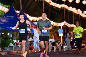 BIB: 40443, 47379, 6800
                            <button type="button" onclick="openModal(14264133)" class="btn btn-primary btn-sm float-right btn-popup" data-toggle="modal" data-target=".modal-high-quality">
                        <i class="fas fa-shopping-cart"></i> Add to Cart
                    </button>
                                            <button type="button" onclick="isThisMe(14264133, true)" class="btn btn-success btn-sm float-right btn-popup btn-isme hidden" data-toggle="tooltip" data-placement="bottom" title="นี่คือรูปของคุณใช่ไหม คลิกที่นี่เพื่อเอาเข้าอัลบั้ม">
                        <i class="fas fa-plus"></i> Add to album
                    </button>
                    <button type="button" onclick="isThisMe(14264133, false)" class="btn btn-warning btn-sm float-right btn-popup btn-isnotme hidden">
                        <i class="fas fa-ban"></i> Remove from album
                    </button>