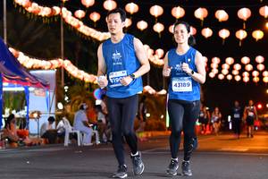 BIB: 4190, 43189
                            <button type="button" onclick="openModal(14142729)" class="btn btn-primary btn-sm float-right btn-popup" data-toggle="modal" data-target=".modal-high-quality">
                        <i class="fas fa-shopping-cart"></i> Add to Cart
                    </button>
                                            <button type="button" onclick="isThisMe(14142729, true)" class="btn btn-success btn-sm float-right btn-popup btn-isme hidden" data-toggle="tooltip" data-placement="bottom" title="นี่คือรูปของคุณใช่ไหม คลิกที่นี่เพื่อเอาเข้าอัลบั้ม">
                        <i class="fas fa-plus"></i> Add to album
                    </button>
                    <button type="button" onclick="isThisMe(14142729, false)" class="btn btn-warning btn-sm float-right btn-popup btn-isnotme hidden">
                        <i class="fas fa-ban"></i> Remove from album
                    </button>