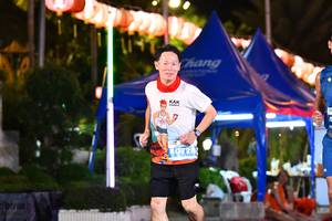 BIB: 40728
                            <button type="button" onclick="openModal(14132172)" class="btn btn-primary btn-sm float-right btn-popup" data-toggle="modal" data-target=".modal-high-quality">
                        <i class="fas fa-shopping-cart"></i> Add to Cart
                    </button>
                                            <button type="button" onclick="isThisMe(14132172, true)" class="btn btn-success btn-sm float-right btn-popup btn-isme hidden" data-toggle="tooltip" data-placement="bottom" title="นี่คือรูปของคุณใช่ไหม คลิกที่นี่เพื่อเอาเข้าอัลบั้ม">
                        <i class="fas fa-plus"></i> Add to album
                    </button>
                    <button type="button" onclick="isThisMe(14132172, false)" class="btn btn-warning btn-sm float-right btn-popup btn-isnotme hidden">
                        <i class="fas fa-ban"></i> Remove from album
                    </button>