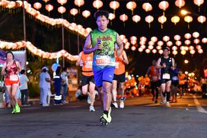 BIB: 2210, 30271
                            <button type="button" onclick="openModal(13911325)" class="btn btn-primary btn-sm float-right btn-popup" data-toggle="modal" data-target=".modal-high-quality">
                        <i class="fas fa-shopping-cart"></i> Add to Cart
                    </button>
                                            <button type="button" onclick="isThisMe(13911325, true)" class="btn btn-success btn-sm float-right btn-popup btn-isme hidden" data-toggle="tooltip" data-placement="bottom" title="นี่คือรูปของคุณใช่ไหม คลิกที่นี่เพื่อเอาเข้าอัลบั้ม">
                        <i class="fas fa-plus"></i> Add to album
                    </button>
                    <button type="button" onclick="isThisMe(13911325, false)" class="btn btn-warning btn-sm float-right btn-popup btn-isnotme hidden">
                        <i class="fas fa-ban"></i> Remove from album
                    </button>
