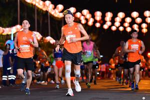 BIB: 26121, 25594
                            <button type="button" onclick="openModal(13930146)" class="btn btn-primary btn-sm float-right btn-popup" data-toggle="modal" data-target=".modal-high-quality">
                        <i class="fas fa-shopping-cart"></i> Add to Cart
                    </button>
                                            <button type="button" onclick="isThisMe(13930146, true)" class="btn btn-success btn-sm float-right btn-popup btn-isme hidden" data-toggle="tooltip" data-placement="bottom" title="นี่คือรูปของคุณใช่ไหม คลิกที่นี่เพื่อเอาเข้าอัลบั้ม">
                        <i class="fas fa-plus"></i> Add to album
                    </button>
                    <button type="button" onclick="isThisMe(13930146, false)" class="btn btn-warning btn-sm float-right btn-popup btn-isnotme hidden">
                        <i class="fas fa-ban"></i> Remove from album
                    </button>