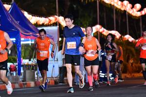 BIB: 4212, 26261, 2973
                            <button type="button" onclick="openModal(13905578)" class="btn btn-primary btn-sm float-right btn-popup" data-toggle="modal" data-target=".modal-high-quality">
                        <i class="fas fa-shopping-cart"></i> Add to Cart
                    </button>
                                            <button type="button" onclick="isThisMe(13905578, true)" class="btn btn-success btn-sm float-right btn-popup btn-isme hidden" data-toggle="tooltip" data-placement="bottom" title="นี่คือรูปของคุณใช่ไหม คลิกที่นี่เพื่อเอาเข้าอัลบั้ม">
                        <i class="fas fa-plus"></i> Add to album
                    </button>
                    <button type="button" onclick="isThisMe(13905578, false)" class="btn btn-warning btn-sm float-right btn-popup btn-isnotme hidden">
                        <i class="fas fa-ban"></i> Remove from album
                    </button>