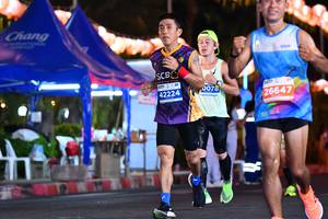 BIB: 0078, 42224, 26647
                            <button type="button" onclick="openModal(13898685)" class="btn btn-primary btn-sm float-right btn-popup" data-toggle="modal" data-target=".modal-high-quality">
                        <i class="fas fa-shopping-cart"></i> Add to Cart
                    </button>
                                            <button type="button" onclick="isThisMe(13898685, true)" class="btn btn-success btn-sm float-right btn-popup btn-isme hidden" data-toggle="tooltip" data-placement="bottom" title="นี่คือรูปของคุณใช่ไหม คลิกที่นี่เพื่อเอาเข้าอัลบั้ม">
                        <i class="fas fa-plus"></i> Add to album
                    </button>
                    <button type="button" onclick="isThisMe(13898685, false)" class="btn btn-warning btn-sm float-right btn-popup btn-isnotme hidden">
                        <i class="fas fa-ban"></i> Remove from album
                    </button>