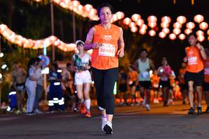 BIB: 28462
                            <button type="button" onclick="openModal(14120322)" class="btn btn-primary btn-sm float-right btn-popup" data-toggle="modal" data-target=".modal-high-quality">
                        <i class="fas fa-shopping-cart"></i> Add to Cart
                    </button>
                                            <button type="button" onclick="isThisMe(14120322, true)" class="btn btn-success btn-sm float-right btn-popup btn-isme hidden" data-toggle="tooltip" data-placement="bottom" title="นี่คือรูปของคุณใช่ไหม คลิกที่นี่เพื่อเอาเข้าอัลบั้ม">
                        <i class="fas fa-plus"></i> Add to album
                    </button>
                    <button type="button" onclick="isThisMe(14120322, false)" class="btn btn-warning btn-sm float-right btn-popup btn-isnotme hidden">
                        <i class="fas fa-ban"></i> Remove from album
                    </button>