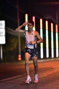 BIB: 407
                            <button type="button" onclick="openModal(13737771)" class="btn btn-primary btn-sm float-right btn-popup" data-toggle="modal" data-target=".modal-high-quality">
                        <i class="fas fa-shopping-cart"></i> Add to Cart
                    </button>
                                            <button type="button" onclick="isThisMe(13737771, true)" class="btn btn-success btn-sm float-right btn-popup btn-isme hidden" data-toggle="tooltip" data-placement="bottom" title="นี่คือรูปของคุณใช่ไหม คลิกที่นี่เพื่อเอาเข้าอัลบั้ม">
                        <i class="fas fa-plus"></i> Add to album
                    </button>
                    <button type="button" onclick="isThisMe(13737771, false)" class="btn btn-warning btn-sm float-right btn-popup btn-isnotme hidden">
                        <i class="fas fa-ban"></i> Remove from album
                    </button>