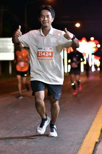 BIB: 21424, 
                            <button type="button" onclick="openModal(13750167)" class="btn btn-primary btn-sm float-right btn-popup" data-toggle="modal" data-target=".modal-high-quality">
                        <i class="fas fa-shopping-cart"></i> Add to Cart
                    </button>
                                            <button type="button" onclick="isThisMe(13750167, true)" class="btn btn-success btn-sm float-right btn-popup btn-isme hidden" data-toggle="tooltip" data-placement="bottom" title="นี่คือรูปของคุณใช่ไหม คลิกที่นี่เพื่อเอาเข้าอัลบั้ม">
                        <i class="fas fa-plus"></i> Add to album
                    </button>
                    <button type="button" onclick="isThisMe(13750167, false)" class="btn btn-warning btn-sm float-right btn-popup btn-isnotme hidden">
                        <i class="fas fa-ban"></i> Remove from album
                    </button>