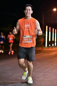 BIB: 2021, 25631
                            <button type="button" onclick="openModal(13752860)" class="btn btn-primary btn-sm float-right btn-popup" data-toggle="modal" data-target=".modal-high-quality">
                        <i class="fas fa-shopping-cart"></i> Add to Cart
                    </button>
                                            <button type="button" onclick="isThisMe(13752860, true)" class="btn btn-success btn-sm float-right btn-popup btn-isme hidden" data-toggle="tooltip" data-placement="bottom" title="นี่คือรูปของคุณใช่ไหม คลิกที่นี่เพื่อเอาเข้าอัลบั้ม">
                        <i class="fas fa-plus"></i> Add to album
                    </button>
                    <button type="button" onclick="isThisMe(13752860, false)" class="btn btn-warning btn-sm float-right btn-popup btn-isnotme hidden">
                        <i class="fas fa-ban"></i> Remove from album
                    </button>