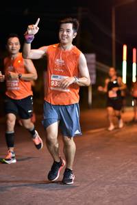 BIB: 932, 77294
                            <button type="button" onclick="openModal(13753275)" class="btn btn-primary btn-sm float-right btn-popup" data-toggle="modal" data-target=".modal-high-quality">
                        <i class="fas fa-shopping-cart"></i> Add to Cart
                    </button>
                                            <button type="button" onclick="isThisMe(13753275, true)" class="btn btn-success btn-sm float-right btn-popup btn-isme hidden" data-toggle="tooltip" data-placement="bottom" title="นี่คือรูปของคุณใช่ไหม คลิกที่นี่เพื่อเอาเข้าอัลบั้ม">
                        <i class="fas fa-plus"></i> Add to album
                    </button>
                    <button type="button" onclick="isThisMe(13753275, false)" class="btn btn-warning btn-sm float-right btn-popup btn-isnotme hidden">
                        <i class="fas fa-ban"></i> Remove from album
                    </button>