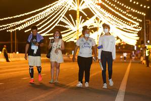 BIB: 1570
                            <button type="button" onclick="openModal(13884925)" class="btn btn-primary btn-sm float-right btn-popup" data-toggle="modal" data-target=".modal-high-quality">
                        <i class="fas fa-shopping-cart"></i> Add to Cart
                    </button>
                                            <button type="button" onclick="isThisMe(13884925, true)" class="btn btn-success btn-sm float-right btn-popup btn-isme hidden" data-toggle="tooltip" data-placement="bottom" title="นี่คือรูปของคุณใช่ไหม คลิกที่นี่เพื่อเอาเข้าอัลบั้ม">
                        <i class="fas fa-plus"></i> Add to album
                    </button>
                    <button type="button" onclick="isThisMe(13884925, false)" class="btn btn-warning btn-sm float-right btn-popup btn-isnotme hidden">
                        <i class="fas fa-ban"></i> Remove from album
                    </button>