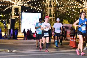 BIB: 0263, 43117, 47950
                            <button type="button" onclick="openModal(14994186)" class="btn btn-primary btn-sm float-right btn-popup" data-toggle="modal" data-target=".modal-high-quality">
                        <i class="fas fa-shopping-cart"></i> Add to Cart
                    </button>
                                            <button type="button" onclick="isThisMe(14994186, true)" class="btn btn-success btn-sm float-right btn-popup btn-isme hidden" data-toggle="tooltip" data-placement="bottom" title="นี่คือรูปของคุณใช่ไหม คลิกที่นี่เพื่อเอาเข้าอัลบั้ม">
                        <i class="fas fa-plus"></i> Add to album
                    </button>
                    <button type="button" onclick="isThisMe(14994186, false)" class="btn btn-warning btn-sm float-right btn-popup btn-isnotme hidden">
                        <i class="fas fa-ban"></i> Remove from album
                    </button>
