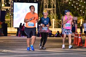 BIB: 047, 41644
                            <button type="button" onclick="openModal(14998084)" class="btn btn-primary btn-sm float-right btn-popup" data-toggle="modal" data-target=".modal-high-quality">
                        <i class="fas fa-shopping-cart"></i> Add to Cart
                    </button>
                                            <button type="button" onclick="isThisMe(14998084, true)" class="btn btn-success btn-sm float-right btn-popup btn-isme hidden" data-toggle="tooltip" data-placement="bottom" title="นี่คือรูปของคุณใช่ไหม คลิกที่นี่เพื่อเอาเข้าอัลบั้ม">
                        <i class="fas fa-plus"></i> Add to album
                    </button>
                    <button type="button" onclick="isThisMe(14998084, false)" class="btn btn-warning btn-sm float-right btn-popup btn-isnotme hidden">
                        <i class="fas fa-ban"></i> Remove from album
                    </button>