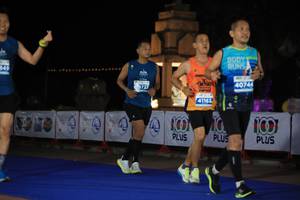 BIB: 349, 40744, 0727, 41163
                            <button type="button" onclick="openModal(14810219)" class="btn btn-primary btn-sm float-right btn-popup" data-toggle="modal" data-target=".modal-high-quality">
                        <i class="fas fa-shopping-cart"></i> Add to Cart
                    </button>
                                            <button type="button" onclick="isThisMe(14810219, true)" class="btn btn-success btn-sm float-right btn-popup btn-isme hidden" data-toggle="tooltip" data-placement="bottom" title="นี่คือรูปของคุณใช่ไหม คลิกที่นี่เพื่อเอาเข้าอัลบั้ม">
                        <i class="fas fa-plus"></i> Add to album
                    </button>
                    <button type="button" onclick="isThisMe(14810219, false)" class="btn btn-warning btn-sm float-right btn-popup btn-isnotme hidden">
                        <i class="fas fa-ban"></i> Remove from album
                    </button>
