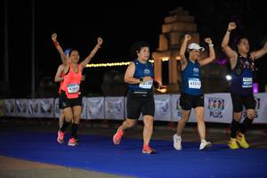 BIB: 036, 43013, 4017, 47617
                            <button type="button" onclick="openModal(15047940)" class="btn btn-primary btn-sm float-right btn-popup" data-toggle="modal" data-target=".modal-high-quality">
                        <i class="fas fa-shopping-cart"></i> Add to Cart
                    </button>
                                            <button type="button" onclick="isThisMe(15047940, true)" class="btn btn-success btn-sm float-right btn-popup btn-isme hidden" data-toggle="tooltip" data-placement="bottom" title="นี่คือรูปของคุณใช่ไหม คลิกที่นี่เพื่อเอาเข้าอัลบั้ม">
                        <i class="fas fa-plus"></i> Add to album
                    </button>
                    <button type="button" onclick="isThisMe(15047940, false)" class="btn btn-warning btn-sm float-right btn-popup btn-isnotme hidden">
                        <i class="fas fa-ban"></i> Remove from album
                    </button>
