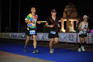 BIB: 4814, 93404, 93413
                            <button type="button" onclick="openModal(15042605)" class="btn btn-primary btn-sm float-right btn-popup" data-toggle="modal" data-target=".modal-high-quality">
                        <i class="fas fa-shopping-cart"></i> Add to Cart
                    </button>
                                            <button type="button" onclick="isThisMe(15042605, true)" class="btn btn-success btn-sm float-right btn-popup btn-isme hidden" data-toggle="tooltip" data-placement="bottom" title="นี่คือรูปของคุณใช่ไหม คลิกที่นี่เพื่อเอาเข้าอัลบั้ม">
                        <i class="fas fa-plus"></i> Add to album
                    </button>
                    <button type="button" onclick="isThisMe(15042605, false)" class="btn btn-warning btn-sm float-right btn-popup btn-isnotme hidden">
                        <i class="fas fa-ban"></i> Remove from album
                    </button>