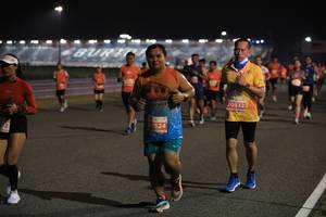 BIB: 20532, 524
                            <button type="button" onclick="openModal(15277341)" class="btn btn-primary btn-sm float-right btn-popup" data-toggle="modal" data-target=".modal-high-quality">
                        <i class="fas fa-shopping-cart"></i> Add to Cart
                    </button>
                                            <button type="button" onclick="isThisMe(15277341, true)" class="btn btn-success btn-sm float-right btn-popup btn-isme hidden" data-toggle="tooltip" data-placement="bottom" title="นี่คือรูปของคุณใช่ไหม คลิกที่นี่เพื่อเอาเข้าอัลบั้ม">
                        <i class="fas fa-plus"></i> Add to album
                    </button>
                    <button type="button" onclick="isThisMe(15277341, false)" class="btn btn-warning btn-sm float-right btn-popup btn-isnotme hidden">
                        <i class="fas fa-ban"></i> Remove from album
                    </button>