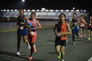 BIB: 666, 281
                            <button type="button" onclick="openModal(15273041)" class="btn btn-primary btn-sm float-right btn-popup" data-toggle="modal" data-target=".modal-high-quality">
                        <i class="fas fa-shopping-cart"></i> Add to Cart
                    </button>
                                            <button type="button" onclick="isThisMe(15273041, true)" class="btn btn-success btn-sm float-right btn-popup btn-isme hidden" data-toggle="tooltip" data-placement="bottom" title="นี่คือรูปของคุณใช่ไหม คลิกที่นี่เพื่อเอาเข้าอัลบั้ม">
                        <i class="fas fa-plus"></i> Add to album
                    </button>
                    <button type="button" onclick="isThisMe(15273041, false)" class="btn btn-warning btn-sm float-right btn-popup btn-isnotme hidden">
                        <i class="fas fa-ban"></i> Remove from album
                    </button>