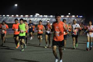 BIB: 2122
                            <button type="button" onclick="openModal(15276506)" class="btn btn-primary btn-sm float-right btn-popup" data-toggle="modal" data-target=".modal-high-quality">
                        <i class="fas fa-shopping-cart"></i> Add to Cart
                    </button>
                                            <button type="button" onclick="isThisMe(15276506, true)" class="btn btn-success btn-sm float-right btn-popup btn-isme hidden" data-toggle="tooltip" data-placement="bottom" title="นี่คือรูปของคุณใช่ไหม คลิกที่นี่เพื่อเอาเข้าอัลบั้ม">
                        <i class="fas fa-plus"></i> Add to album
                    </button>
                    <button type="button" onclick="isThisMe(15276506, false)" class="btn btn-warning btn-sm float-right btn-popup btn-isnotme hidden">
                        <i class="fas fa-ban"></i> Remove from album
                    </button>