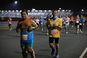 BIB: 20532, 0524
                            <button type="button" onclick="openModal(15277375)" class="btn btn-primary btn-sm float-right btn-popup" data-toggle="modal" data-target=".modal-high-quality">
                        <i class="fas fa-shopping-cart"></i> Add to Cart
                    </button>
                                            <button type="button" onclick="isThisMe(15277375, true)" class="btn btn-success btn-sm float-right btn-popup btn-isme hidden" data-toggle="tooltip" data-placement="bottom" title="นี่คือรูปของคุณใช่ไหม คลิกที่นี่เพื่อเอาเข้าอัลบั้ม">
                        <i class="fas fa-plus"></i> Add to album
                    </button>
                    <button type="button" onclick="isThisMe(15277375, false)" class="btn btn-warning btn-sm float-right btn-popup btn-isnotme hidden">
                        <i class="fas fa-ban"></i> Remove from album
                    </button>