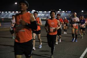 BIB: 250
                            <button type="button" onclick="openModal(15277234)" class="btn btn-primary btn-sm float-right btn-popup" data-toggle="modal" data-target=".modal-high-quality">
                        <i class="fas fa-shopping-cart"></i> Add to Cart
                    </button>
                                            <button type="button" onclick="isThisMe(15277234, true)" class="btn btn-success btn-sm float-right btn-popup btn-isme hidden" data-toggle="tooltip" data-placement="bottom" title="นี่คือรูปของคุณใช่ไหม คลิกที่นี่เพื่อเอาเข้าอัลบั้ม">
                        <i class="fas fa-plus"></i> Add to album
                    </button>
                    <button type="button" onclick="isThisMe(15277234, false)" class="btn btn-warning btn-sm float-right btn-popup btn-isnotme hidden">
                        <i class="fas fa-ban"></i> Remove from album
                    </button>