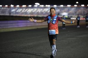 BIB: 40886
                            <button type="button" onclick="openModal(15271681)" class="btn btn-primary btn-sm float-right btn-popup" data-toggle="modal" data-target=".modal-high-quality">
                        <i class="fas fa-shopping-cart"></i> Add to Cart
                    </button>
                                            <button type="button" onclick="isThisMe(15271681, true)" class="btn btn-success btn-sm float-right btn-popup btn-isme hidden" data-toggle="tooltip" data-placement="bottom" title="นี่คือรูปของคุณใช่ไหม คลิกที่นี่เพื่อเอาเข้าอัลบั้ม">
                        <i class="fas fa-plus"></i> Add to album
                    </button>
                    <button type="button" onclick="isThisMe(15271681, false)" class="btn btn-warning btn-sm float-right btn-popup btn-isnotme hidden">
                        <i class="fas fa-ban"></i> Remove from album
                    </button>