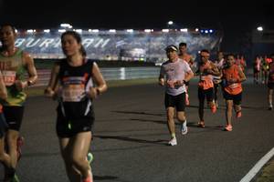 BIB: 192
                            <button type="button" onclick="openModal(15272644)" class="btn btn-primary btn-sm float-right btn-popup" data-toggle="modal" data-target=".modal-high-quality">
                        <i class="fas fa-shopping-cart"></i> Add to Cart
                    </button>
                                            <button type="button" onclick="isThisMe(15272644, true)" class="btn btn-success btn-sm float-right btn-popup btn-isme hidden" data-toggle="tooltip" data-placement="bottom" title="นี่คือรูปของคุณใช่ไหม คลิกที่นี่เพื่อเอาเข้าอัลบั้ม">
                        <i class="fas fa-plus"></i> Add to album
                    </button>
                    <button type="button" onclick="isThisMe(15272644, false)" class="btn btn-warning btn-sm float-right btn-popup btn-isnotme hidden">
                        <i class="fas fa-ban"></i> Remove from album
                    </button>