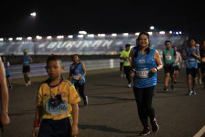 BIB: 45123, 14586
                            <button type="button" onclick="openModal(15178255)" class="btn btn-primary btn-sm float-right btn-popup" data-toggle="modal" data-target=".modal-high-quality">
                        <i class="fas fa-shopping-cart"></i> Add to Cart
                    </button>
                                            <button type="button" onclick="isThisMe(15178255, true)" class="btn btn-success btn-sm float-right btn-popup btn-isme hidden" data-toggle="tooltip" data-placement="bottom" title="นี่คือรูปของคุณใช่ไหม คลิกที่นี่เพื่อเอาเข้าอัลบั้ม">
                        <i class="fas fa-plus"></i> Add to album
                    </button>
                    <button type="button" onclick="isThisMe(15178255, false)" class="btn btn-warning btn-sm float-right btn-popup btn-isnotme hidden">
                        <i class="fas fa-ban"></i> Remove from album
                    </button>