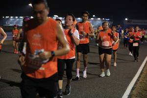 BIB: 0321, 24166
                            <button type="button" onclick="openModal(15293736)" class="btn btn-primary btn-sm float-right btn-popup" data-toggle="modal" data-target=".modal-high-quality">
                        <i class="fas fa-shopping-cart"></i> Add to Cart
                    </button>
                                            <button type="button" onclick="isThisMe(15293736, true)" class="btn btn-success btn-sm float-right btn-popup btn-isme hidden" data-toggle="tooltip" data-placement="bottom" title="นี่คือรูปของคุณใช่ไหม คลิกที่นี่เพื่อเอาเข้าอัลบั้ม">
                        <i class="fas fa-plus"></i> Add to album
                    </button>
                    <button type="button" onclick="isThisMe(15293736, false)" class="btn btn-warning btn-sm float-right btn-popup btn-isnotme hidden">
                        <i class="fas fa-ban"></i> Remove from album
                    </button>