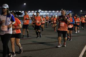 BIB: 26195, 28977, 962
                            <button type="button" onclick="openModal(15294141)" class="btn btn-primary btn-sm float-right btn-popup" data-toggle="modal" data-target=".modal-high-quality">
                        <i class="fas fa-shopping-cart"></i> Add to Cart
                    </button>
                                            <button type="button" onclick="isThisMe(15294141, true)" class="btn btn-success btn-sm float-right btn-popup btn-isme hidden" data-toggle="tooltip" data-placement="bottom" title="นี่คือรูปของคุณใช่ไหม คลิกที่นี่เพื่อเอาเข้าอัลบั้ม">
                        <i class="fas fa-plus"></i> Add to album
                    </button>
                    <button type="button" onclick="isThisMe(15294141, false)" class="btn btn-warning btn-sm float-right btn-popup btn-isnotme hidden">
                        <i class="fas fa-ban"></i> Remove from album
                    </button>