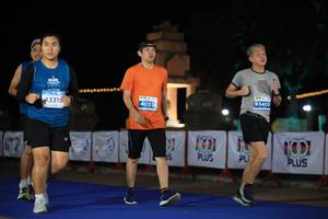 BIB: 93403, 43315, 405
                            <button type="button" onclick="openModal(15094978)" class="btn btn-primary btn-sm float-right btn-popup" data-toggle="modal" data-target=".modal-high-quality">
                        <i class="fas fa-shopping-cart"></i> Add to Cart
                    </button>
                                            <button type="button" onclick="isThisMe(15094978, true)" class="btn btn-success btn-sm float-right btn-popup btn-isme hidden" data-toggle="tooltip" data-placement="bottom" title="นี่คือรูปของคุณใช่ไหม คลิกที่นี่เพื่อเอาเข้าอัลบั้ม">
                        <i class="fas fa-plus"></i> Add to album
                    </button>
                    <button type="button" onclick="isThisMe(15094978, false)" class="btn btn-warning btn-sm float-right btn-popup btn-isnotme hidden">
                        <i class="fas fa-ban"></i> Remove from album
                    </button>