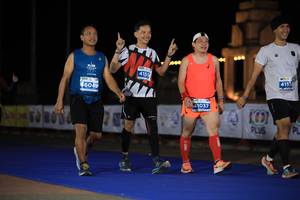 BIB: 4155, 6049, 41037
                            <button type="button" onclick="openModal(15115777)" class="btn btn-primary btn-sm float-right btn-popup" data-toggle="modal" data-target=".modal-high-quality">
                        <i class="fas fa-shopping-cart"></i> Add to Cart
                    </button>
                                            <button type="button" onclick="isThisMe(15115777, true)" class="btn btn-success btn-sm float-right btn-popup btn-isme hidden" data-toggle="tooltip" data-placement="bottom" title="นี่คือรูปของคุณใช่ไหม คลิกที่นี่เพื่อเอาเข้าอัลบั้ม">
                        <i class="fas fa-plus"></i> Add to album
                    </button>
                    <button type="button" onclick="isThisMe(15115777, false)" class="btn btn-warning btn-sm float-right btn-popup btn-isnotme hidden">
                        <i class="fas fa-ban"></i> Remove from album
                    </button>