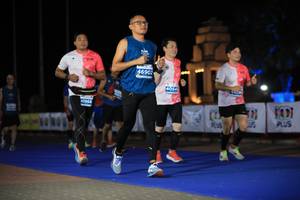 BIB: 46902, 40966
                            <button type="button" onclick="openModal(15100131)" class="btn btn-primary btn-sm float-right btn-popup" data-toggle="modal" data-target=".modal-high-quality">
                        <i class="fas fa-shopping-cart"></i> Add to Cart
                    </button>
                                            <button type="button" onclick="isThisMe(15100131, true)" class="btn btn-success btn-sm float-right btn-popup btn-isme hidden" data-toggle="tooltip" data-placement="bottom" title="นี่คือรูปของคุณใช่ไหม คลิกที่นี่เพื่อเอาเข้าอัลบั้ม">
                        <i class="fas fa-plus"></i> Add to album
                    </button>
                    <button type="button" onclick="isThisMe(15100131, false)" class="btn btn-warning btn-sm float-right btn-popup btn-isnotme hidden">
                        <i class="fas fa-ban"></i> Remove from album
                    </button>