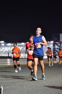 BIB: 200, 2572
                            <button type="button" onclick="openModal(14450570)" class="btn btn-primary btn-sm float-right btn-popup" data-toggle="modal" data-target=".modal-high-quality">
                        <i class="fas fa-shopping-cart"></i> Add to Cart
                    </button>
                                            <button type="button" onclick="isThisMe(14450570, true)" class="btn btn-success btn-sm float-right btn-popup btn-isme hidden" data-toggle="tooltip" data-placement="bottom" title="นี่คือรูปของคุณใช่ไหม คลิกที่นี่เพื่อเอาเข้าอัลบั้ม">
                        <i class="fas fa-plus"></i> Add to album
                    </button>
                    <button type="button" onclick="isThisMe(14450570, false)" class="btn btn-warning btn-sm float-right btn-popup btn-isnotme hidden">
                        <i class="fas fa-ban"></i> Remove from album
                    </button>