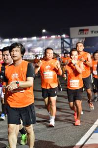 BIB: 260, 22236
                            <button type="button" onclick="openModal(14684215)" class="btn btn-primary btn-sm float-right btn-popup" data-toggle="modal" data-target=".modal-high-quality">
                        <i class="fas fa-shopping-cart"></i> Add to Cart
                    </button>
                                            <button type="button" onclick="isThisMe(14684215, true)" class="btn btn-success btn-sm float-right btn-popup btn-isme hidden" data-toggle="tooltip" data-placement="bottom" title="นี่คือรูปของคุณใช่ไหม คลิกที่นี่เพื่อเอาเข้าอัลบั้ม">
                        <i class="fas fa-plus"></i> Add to album
                    </button>
                    <button type="button" onclick="isThisMe(14684215, false)" class="btn btn-warning btn-sm float-right btn-popup btn-isnotme hidden">
                        <i class="fas fa-ban"></i> Remove from album
                    </button>