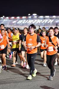 BIB: 9830, 21317, 28397
                            <button type="button" onclick="openModal(14681685)" class="btn btn-primary btn-sm float-right btn-popup" data-toggle="modal" data-target=".modal-high-quality">
                        <i class="fas fa-shopping-cart"></i> Add to Cart
                    </button>
                                            <button type="button" onclick="isThisMe(14681685, true)" class="btn btn-success btn-sm float-right btn-popup btn-isme hidden" data-toggle="tooltip" data-placement="bottom" title="นี่คือรูปของคุณใช่ไหม คลิกที่นี่เพื่อเอาเข้าอัลบั้ม">
                        <i class="fas fa-plus"></i> Add to album
                    </button>
                    <button type="button" onclick="isThisMe(14681685, false)" class="btn btn-warning btn-sm float-right btn-popup btn-isnotme hidden">
                        <i class="fas fa-ban"></i> Remove from album
                    </button>