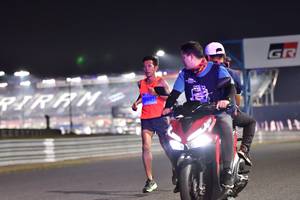 BIB: 
                            <button type="button" onclick="openModal(14719510)" class="btn btn-primary btn-sm float-right btn-popup" data-toggle="modal" data-target=".modal-high-quality">
                        <i class="fas fa-shopping-cart"></i> Add to Cart
                    </button>
                                            <button type="button" onclick="isThisMe(14719510, true)" class="btn btn-success btn-sm float-right btn-popup btn-isme hidden" data-toggle="tooltip" data-placement="bottom" title="นี่คือรูปของคุณใช่ไหม คลิกที่นี่เพื่อเอาเข้าอัลบั้ม">
                        <i class="fas fa-plus"></i> Add to album
                    </button>
                    <button type="button" onclick="isThisMe(14719510, false)" class="btn btn-warning btn-sm float-right btn-popup btn-isnotme hidden">
                        <i class="fas fa-ban"></i> Remove from album
                    </button>