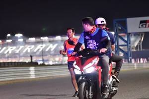 BIB: 
                            <button type="button" onclick="openModal(14719263)" class="btn btn-primary btn-sm float-right btn-popup" data-toggle="modal" data-target=".modal-high-quality">
                        <i class="fas fa-shopping-cart"></i> Add to Cart
                    </button>
                                            <button type="button" onclick="isThisMe(14719263, true)" class="btn btn-success btn-sm float-right btn-popup btn-isme hidden" data-toggle="tooltip" data-placement="bottom" title="นี่คือรูปของคุณใช่ไหม คลิกที่นี่เพื่อเอาเข้าอัลบั้ม">
                        <i class="fas fa-plus"></i> Add to album
                    </button>
                    <button type="button" onclick="isThisMe(14719263, false)" class="btn btn-warning btn-sm float-right btn-popup btn-isnotme hidden">
                        <i class="fas fa-ban"></i> Remove from album
                    </button>