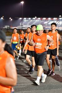 BIB: 27198
                            <button type="button" onclick="openModal(14678141)" class="btn btn-primary btn-sm float-right btn-popup" data-toggle="modal" data-target=".modal-high-quality">
                        <i class="fas fa-shopping-cart"></i> Add to Cart
                    </button>
                                            <button type="button" onclick="isThisMe(14678141, true)" class="btn btn-success btn-sm float-right btn-popup btn-isme hidden" data-toggle="tooltip" data-placement="bottom" title="นี่คือรูปของคุณใช่ไหม คลิกที่นี่เพื่อเอาเข้าอัลบั้ม">
                        <i class="fas fa-plus"></i> Add to album
                    </button>
                    <button type="button" onclick="isThisMe(14678141, false)" class="btn btn-warning btn-sm float-right btn-popup btn-isnotme hidden">
                        <i class="fas fa-ban"></i> Remove from album
                    </button>