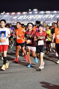 BIB: 21312, 26500, 21956, 240
                            <button type="button" onclick="openModal(14681694)" class="btn btn-primary btn-sm float-right btn-popup" data-toggle="modal" data-target=".modal-high-quality">
                        <i class="fas fa-shopping-cart"></i> Add to Cart
                    </button>
                                            <button type="button" onclick="isThisMe(14681694, true)" class="btn btn-success btn-sm float-right btn-popup btn-isme hidden" data-toggle="tooltip" data-placement="bottom" title="นี่คือรูปของคุณใช่ไหม คลิกที่นี่เพื่อเอาเข้าอัลบั้ม">
                        <i class="fas fa-plus"></i> Add to album
                    </button>
                    <button type="button" onclick="isThisMe(14681694, false)" class="btn btn-warning btn-sm float-right btn-popup btn-isnotme hidden">
                        <i class="fas fa-ban"></i> Remove from album
                    </button>