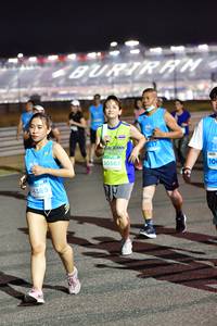 BIB: 237, 50563, 4389
                            <button type="button" onclick="openModal(14887740)" class="btn btn-primary btn-sm float-right btn-popup" data-toggle="modal" data-target=".modal-high-quality">
                        <i class="fas fa-shopping-cart"></i> Add to Cart
                    </button>
                                            <button type="button" onclick="isThisMe(14887740, true)" class="btn btn-success btn-sm float-right btn-popup btn-isme hidden" data-toggle="tooltip" data-placement="bottom" title="นี่คือรูปของคุณใช่ไหม คลิกที่นี่เพื่อเอาเข้าอัลบั้ม">
                        <i class="fas fa-plus"></i> Add to album
                    </button>
                    <button type="button" onclick="isThisMe(14887740, false)" class="btn btn-warning btn-sm float-right btn-popup btn-isnotme hidden">
                        <i class="fas fa-ban"></i> Remove from album
                    </button>