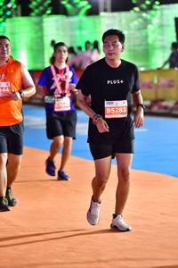 BIB: 044, 95283
                            <button type="button" onclick="openModal(15040984)" class="btn btn-primary btn-sm float-right btn-popup" data-toggle="modal" data-target=".modal-high-quality">
                        <i class="fas fa-shopping-cart"></i> Add to Cart
                    </button>
                                            <button type="button" onclick="isThisMe(15040984, true)" class="btn btn-success btn-sm float-right btn-popup btn-isme hidden" data-toggle="tooltip" data-placement="bottom" title="นี่คือรูปของคุณใช่ไหม คลิกที่นี่เพื่อเอาเข้าอัลบั้ม">
                        <i class="fas fa-plus"></i> Add to album
                    </button>
                    <button type="button" onclick="isThisMe(15040984, false)" class="btn btn-warning btn-sm float-right btn-popup btn-isnotme hidden">
                        <i class="fas fa-ban"></i> Remove from album
                    </button>